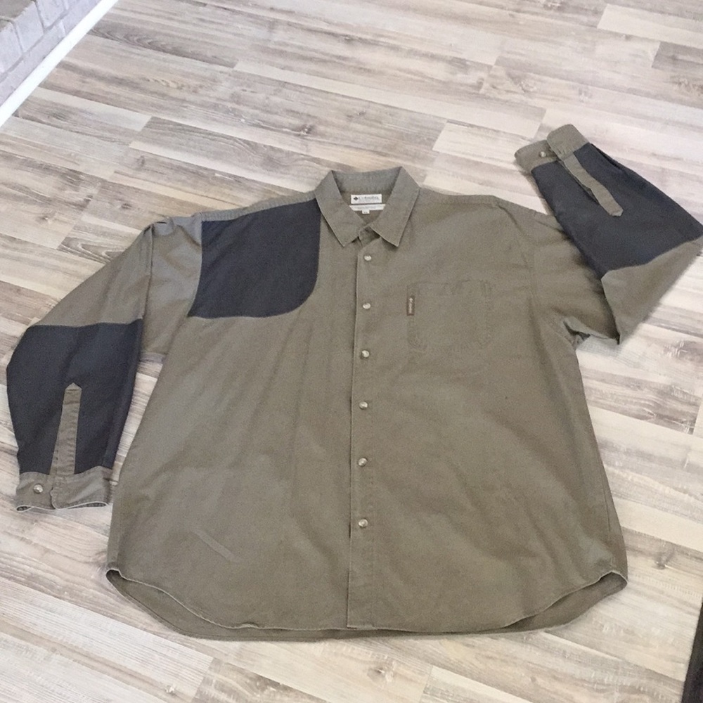 Men’s Columbia Button-down